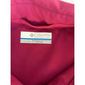 Columbia Sleeveless Buttonup Blouse